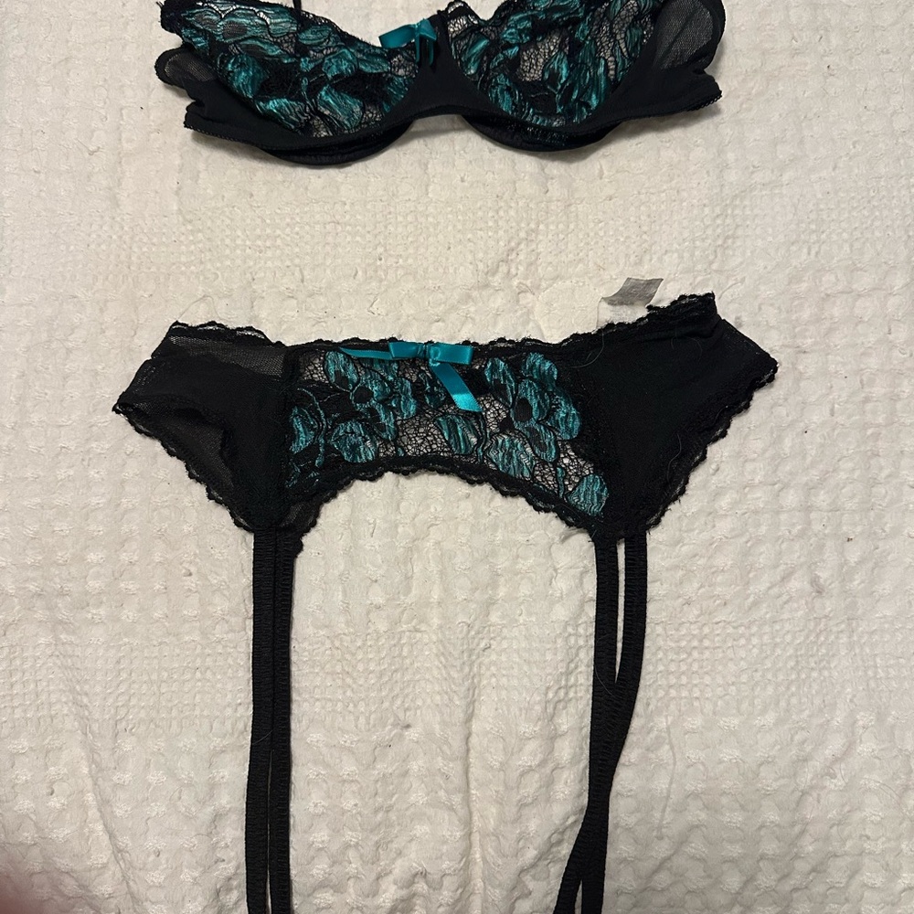 Elegant Black and Teal Lace Lingerie Set